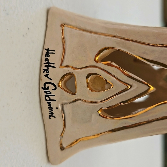 Heather Goldmine Porceline Cross w/Lillies (2003) BLUE SKY - Picture 4 of 4